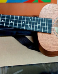MAKAI MK10 UKULELE (ISBN: MK10 UKULELE)